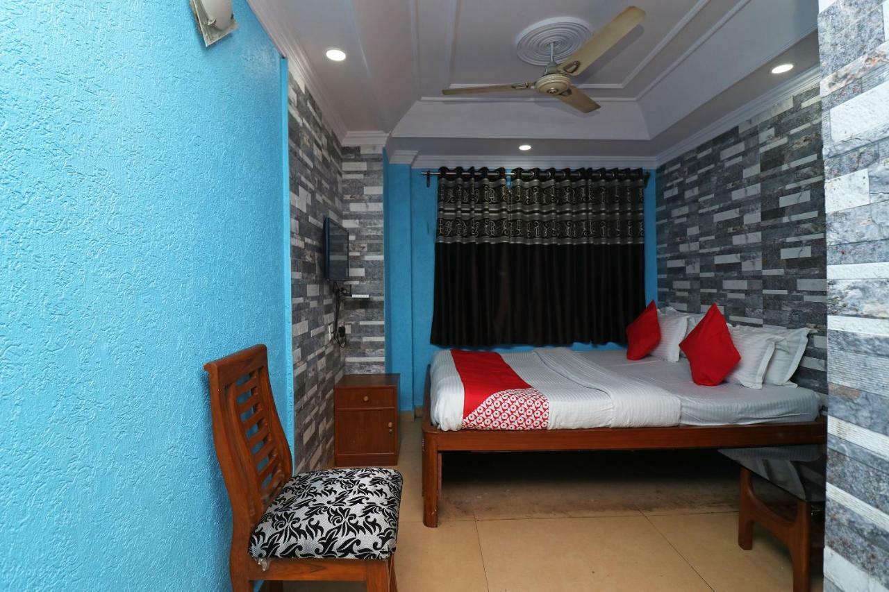 Oyo Flagship 16209 Hotel Ambar Palace Bara Bazar Luaran gambar