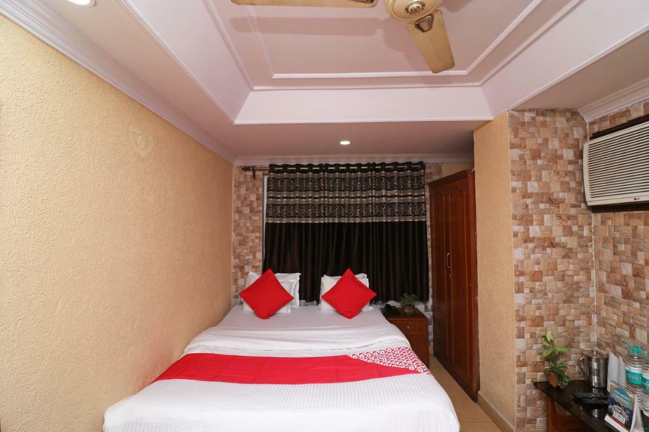 Oyo Flagship 16209 Hotel Ambar Palace Bara Bazar Luaran gambar