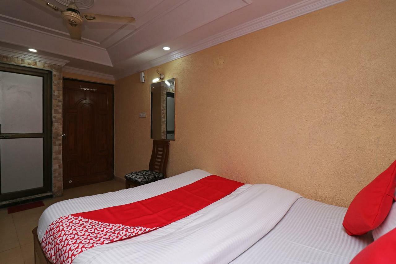 Oyo Flagship 16209 Hotel Ambar Palace Bara Bazar Luaran gambar