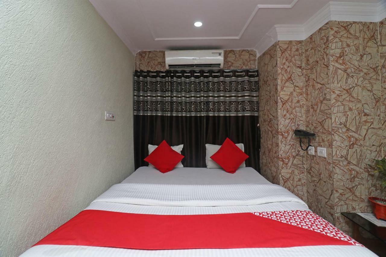 Oyo Flagship 16209 Hotel Ambar Palace Bara Bazar Luaran gambar