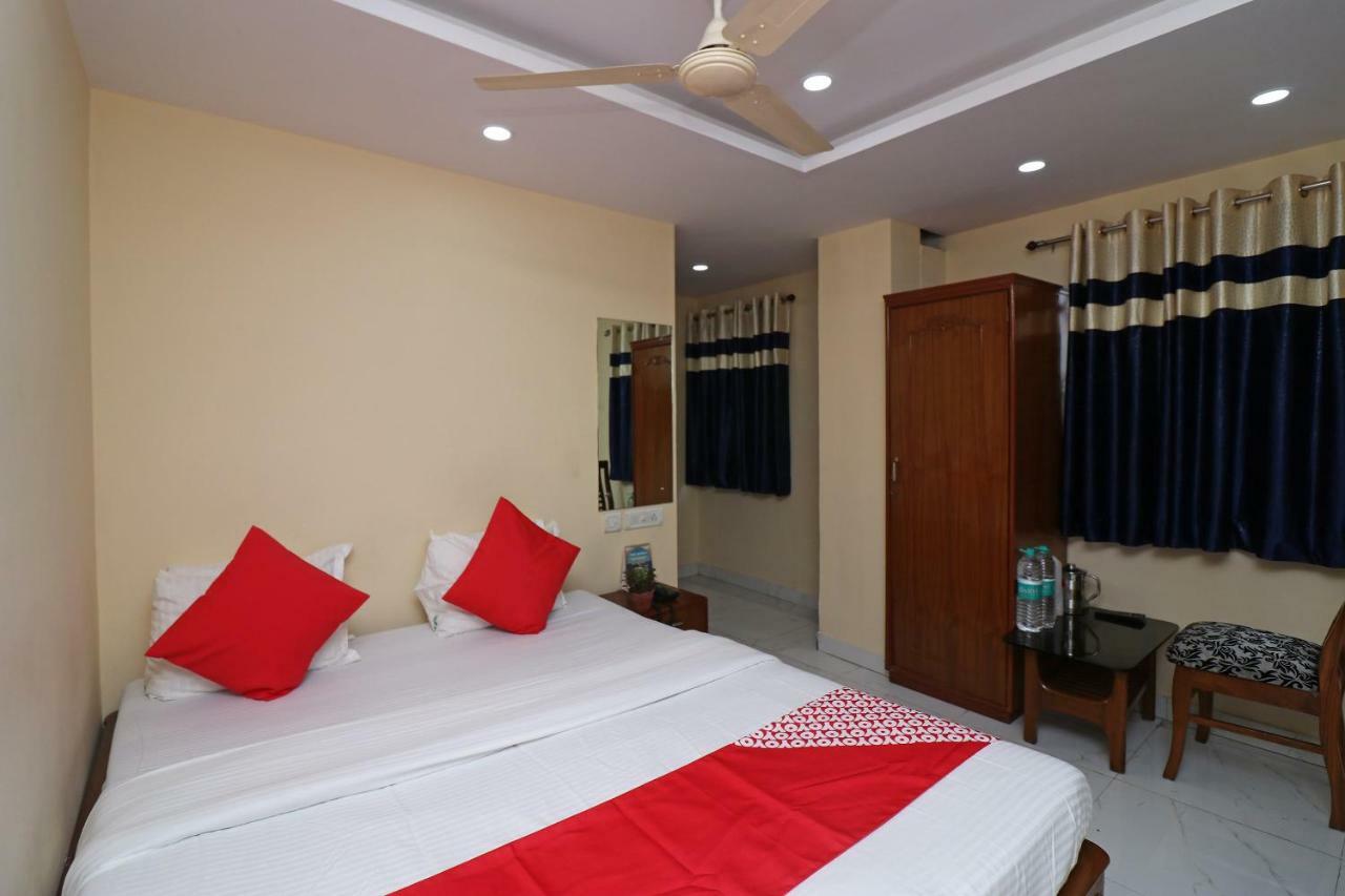 Oyo Flagship 16209 Hotel Ambar Palace Bara Bazar Luaran gambar