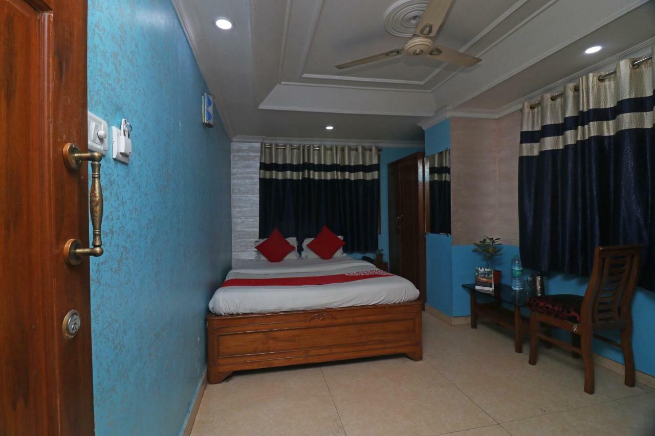 Oyo Flagship 16209 Hotel Ambar Palace Bara Bazar Luaran gambar