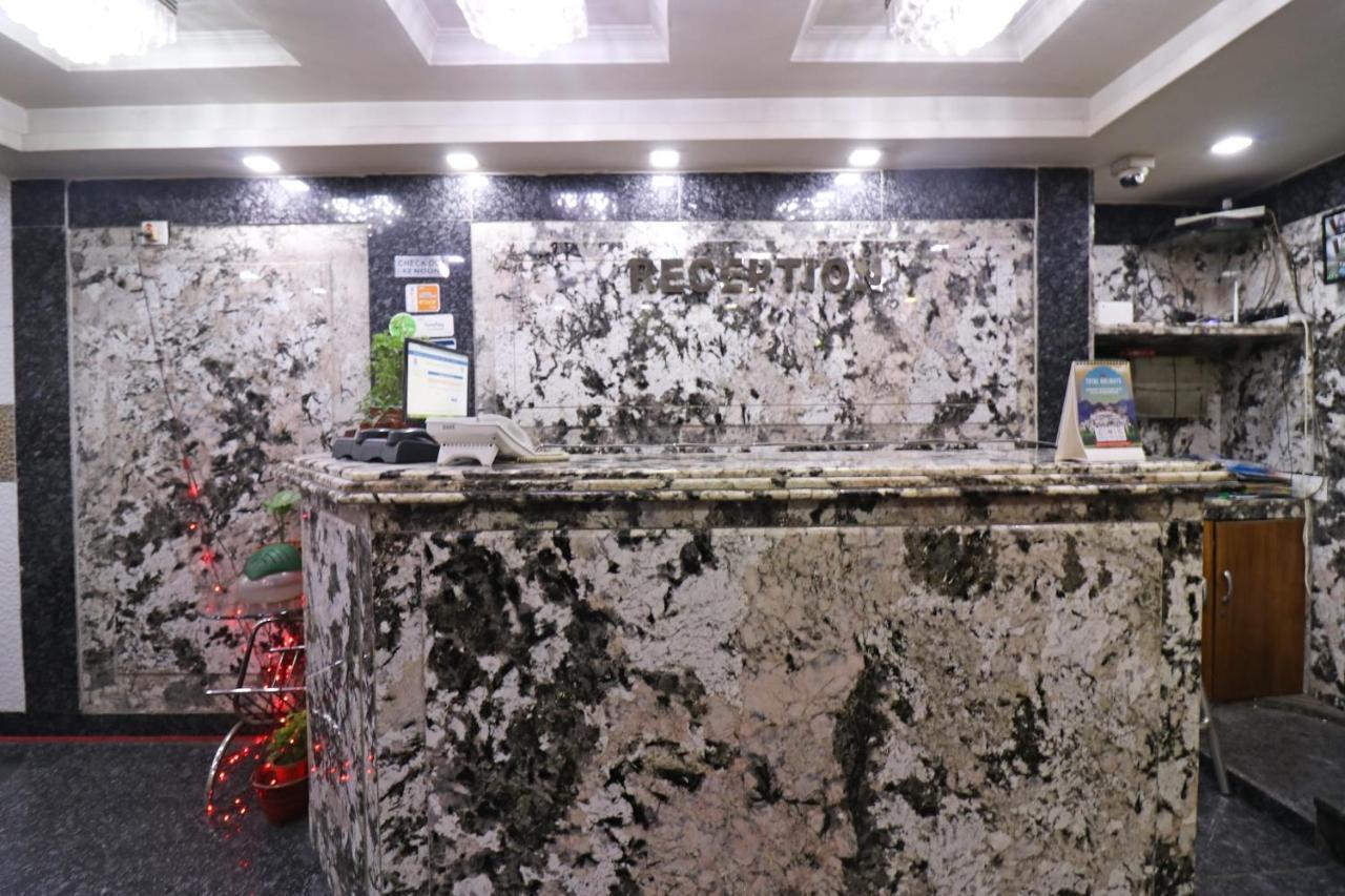 Oyo Flagship 16209 Hotel Ambar Palace Bara Bazar Luaran gambar