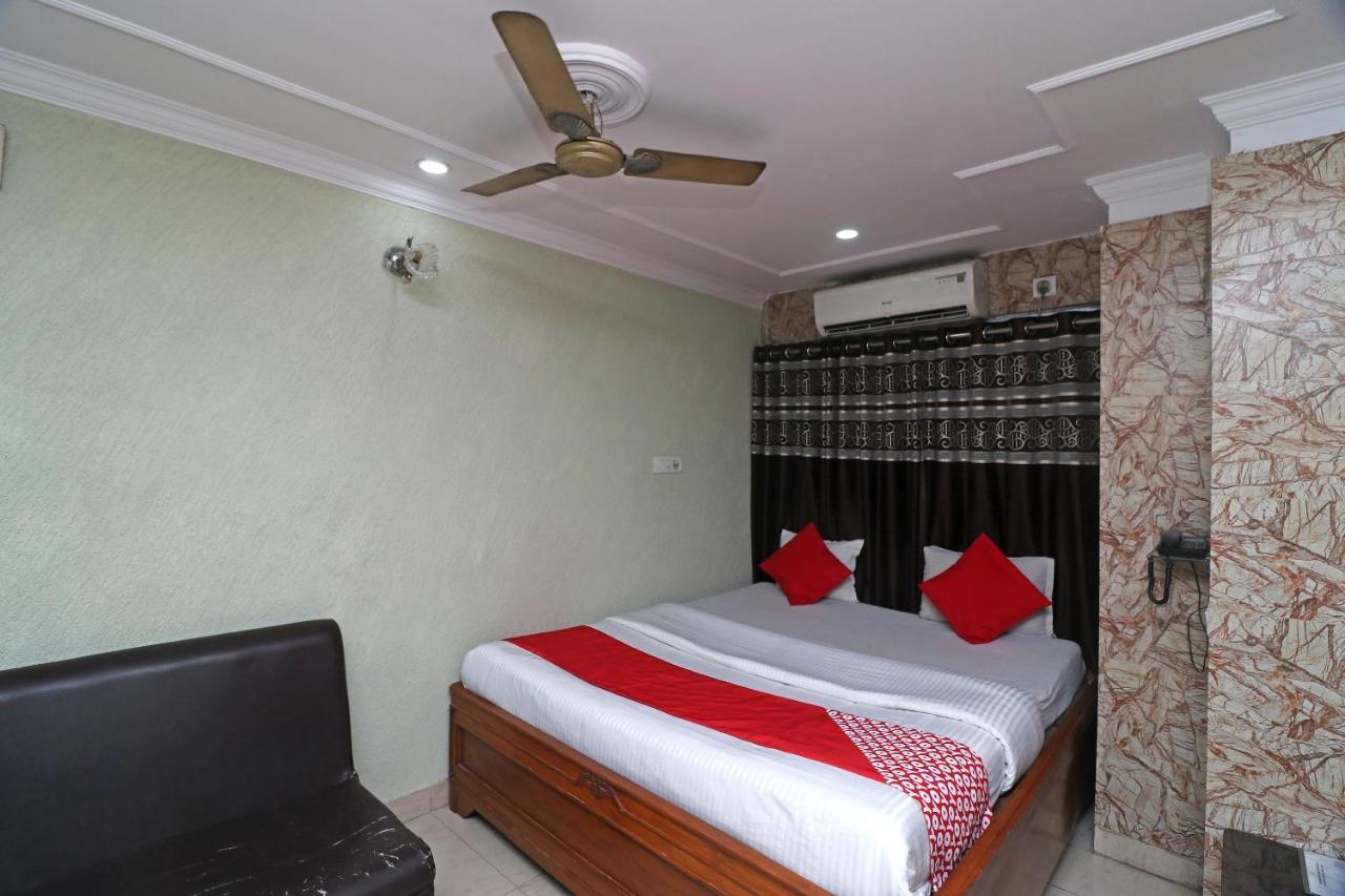 Oyo Flagship 16209 Hotel Ambar Palace Bara Bazar Luaran gambar